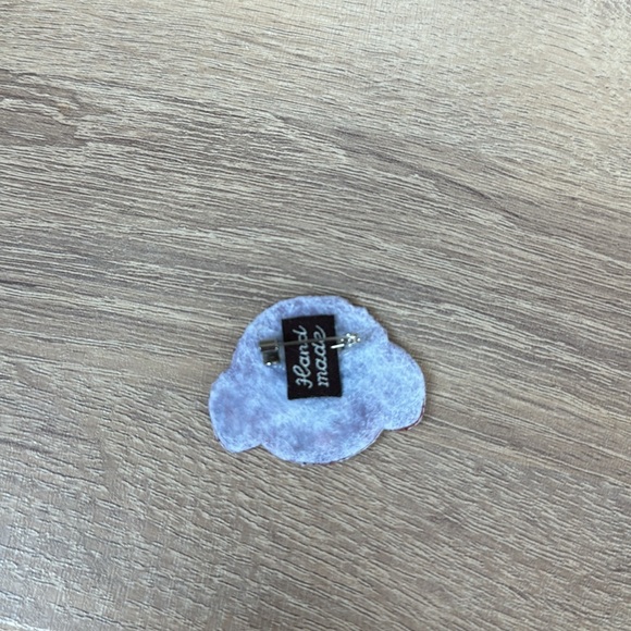 Handmade Teddy Brooch, 4.4* 3.5 cm– Cute & Unique - Picture 2 of 2